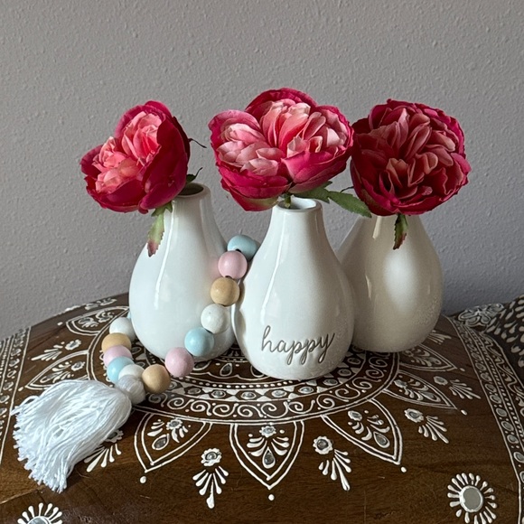 White Ceramic Vase Set with Pink Flowers - Picture 1 of 5